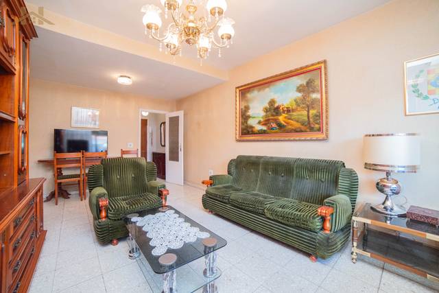 Piso en Venta en Avenida de Isabel la Católica en Zona Centro - Ayuntamiento