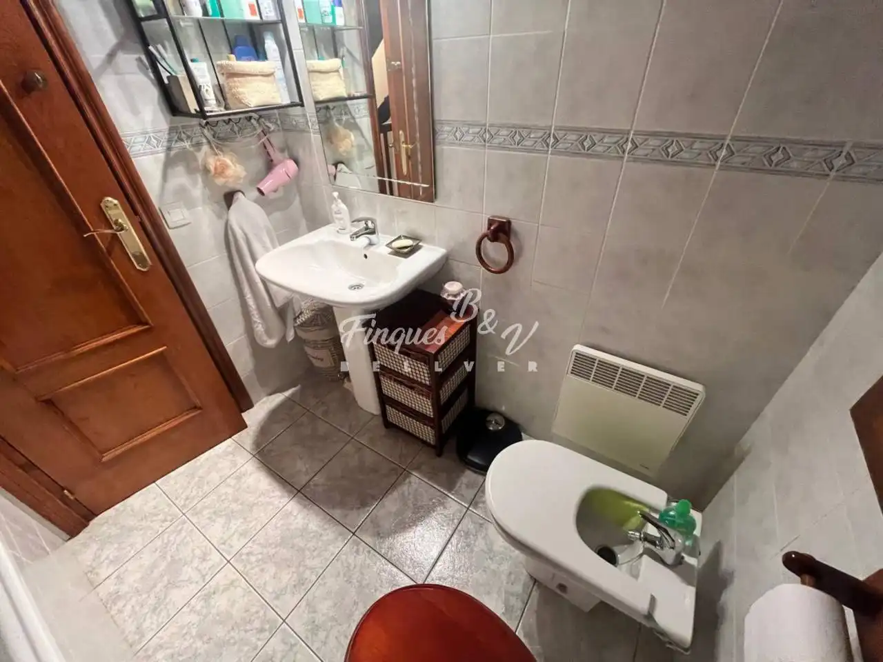 Bathroom of Houses for sale in Osséja  with Heating, Private garden and Parquet flooring