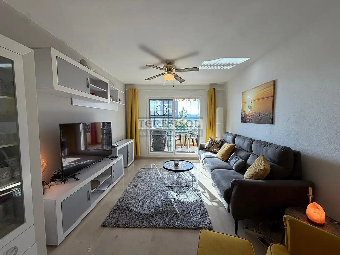Apartamento con piscina en venta en Caleta de Vélez, imagen 3