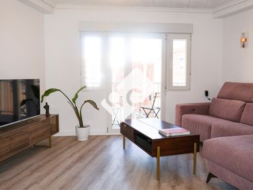 Apartamento con balcón en alquiler en Carrer de Jaime Beltrán