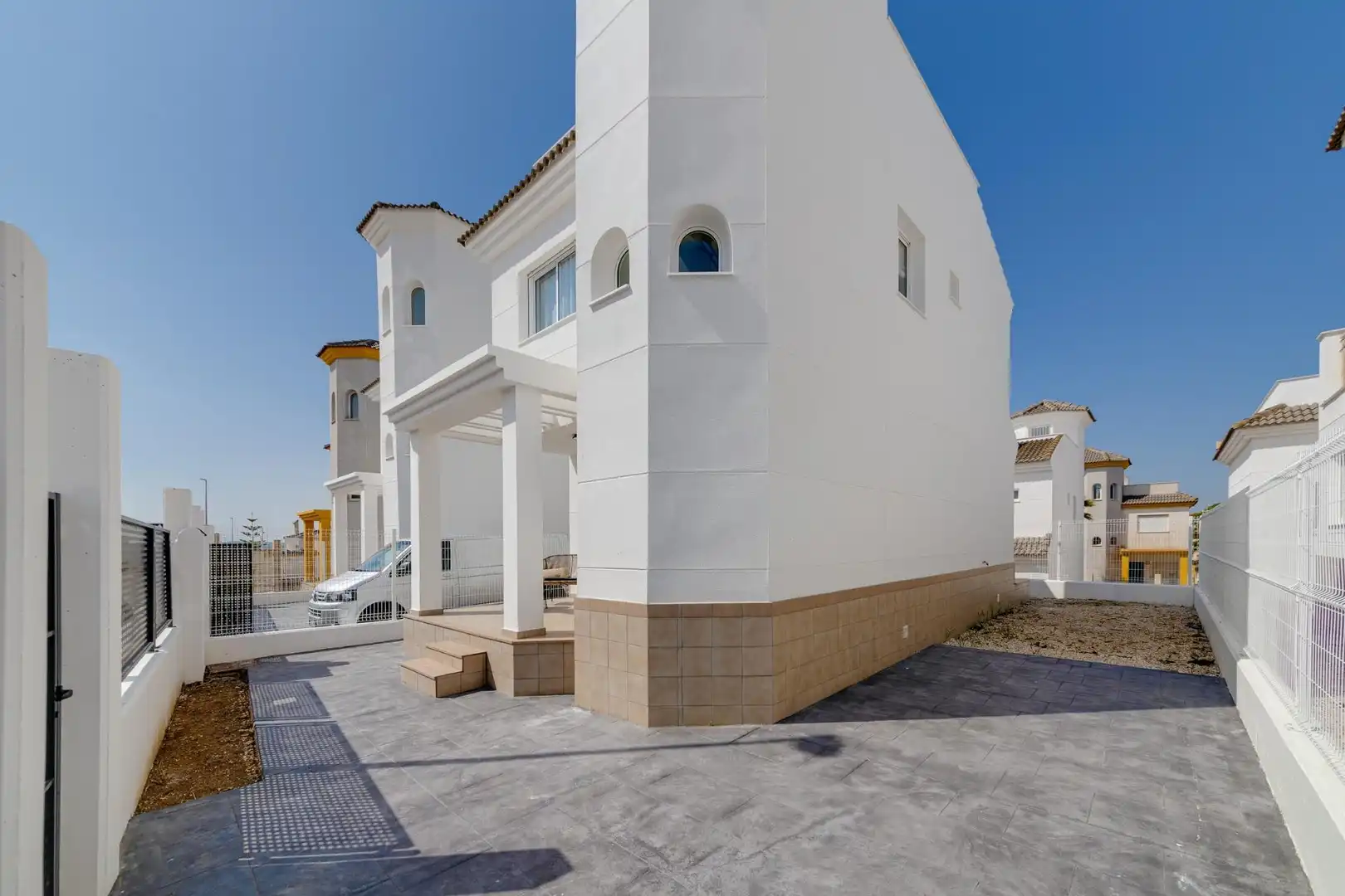 Vista exterior de Casa adosada en venta en San Fulgencio con Jardín privado, Terraza y Piscina comunitaria