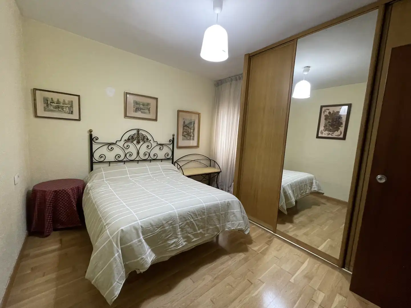 Dormitori de Pis en venda en Valencia amb Aire condicionat i Balcó