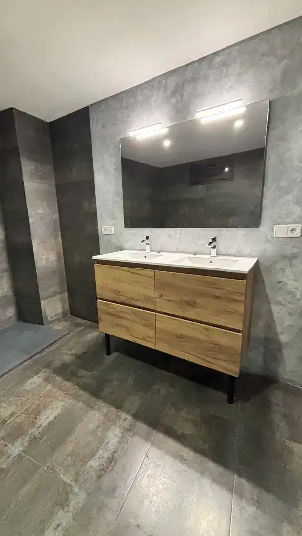 Bany de Pis en venda en Alzira amb Aire condicionat i Balcó