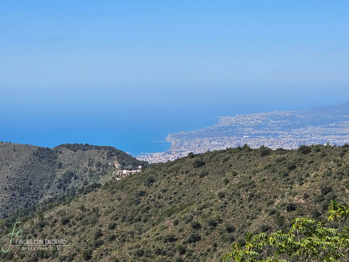 Vista exterior de Finca rústica en venda en Málaga amb Calefacció, Jardí privat i Piscina