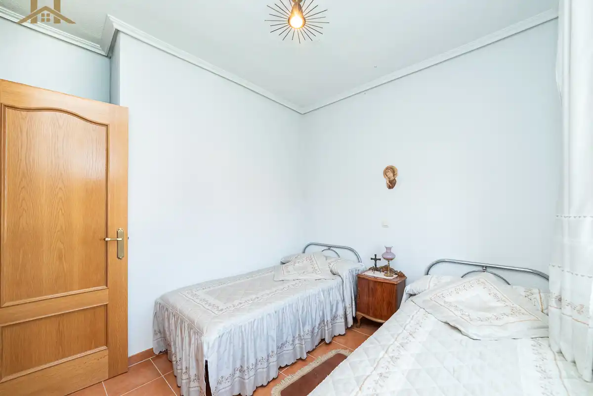 Bedroom of Detached homes for sale in Cadalso de los Vidrios  with Heating and Private garden