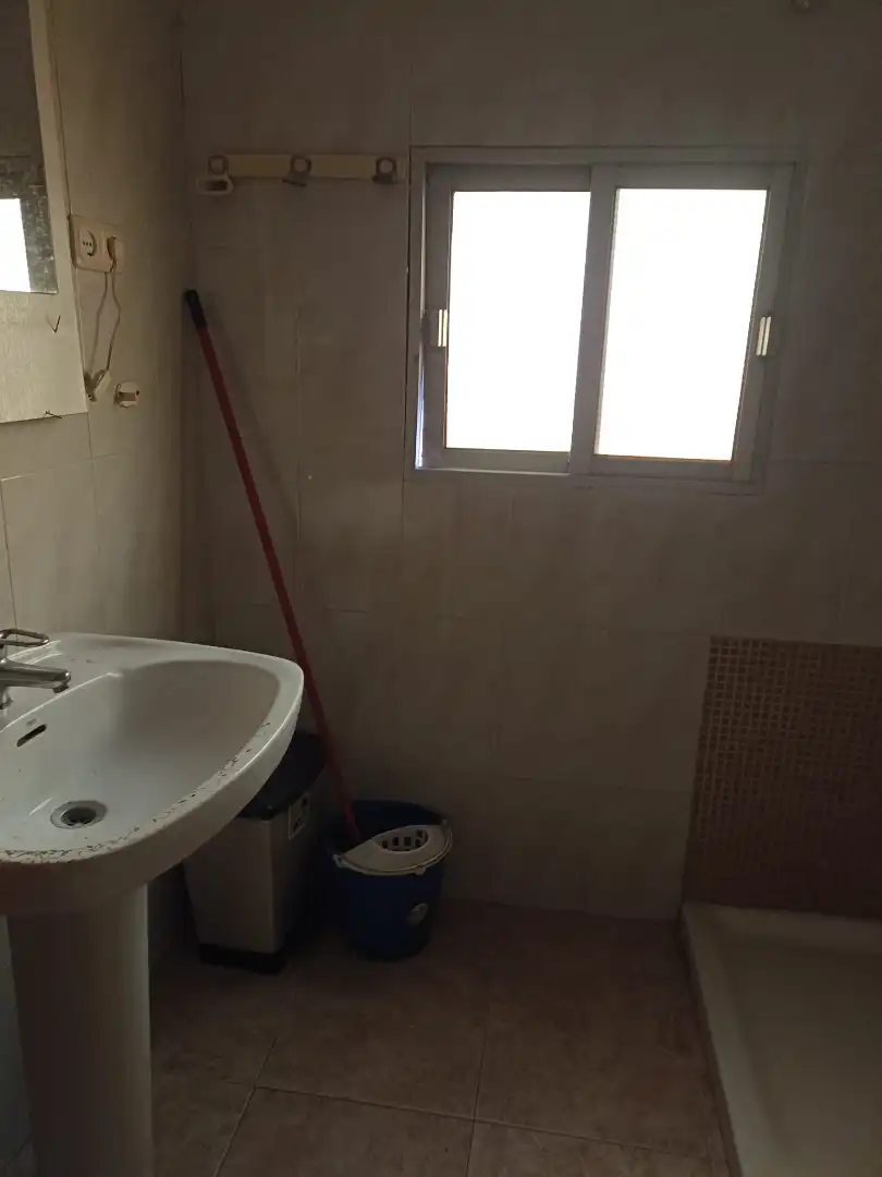 Baño de Casa o chalet en venta en Guadalcázar con Jardín privado, Piscina y Amueblado