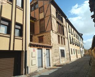 Vista exterior de Pis en venda en Segovia Capital amb Terrassa