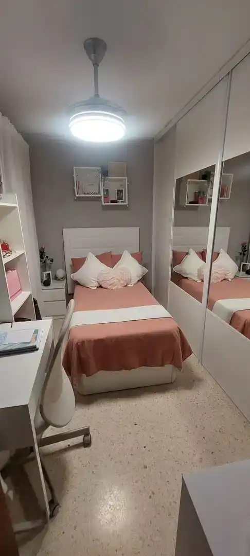 Bedroom of Flat for sale in La Rinconada  with Air Conditioner