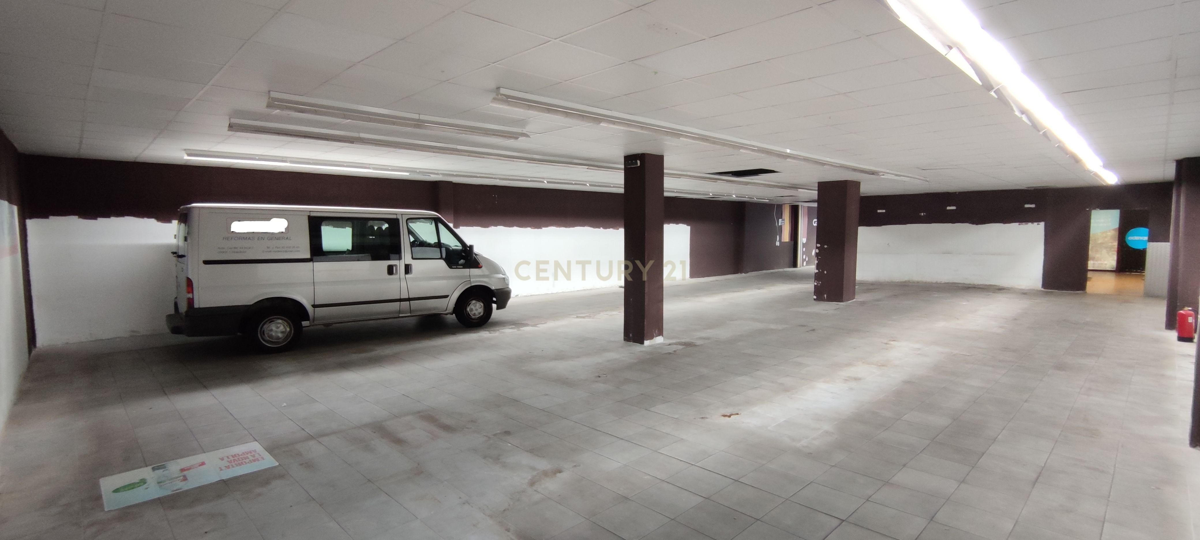 Aparcament de Local de lloguer en L'Hospitalet de Llobregat