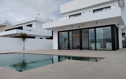 Piscina de Casa o xalet en venda en El Campello amb Aire condicionat