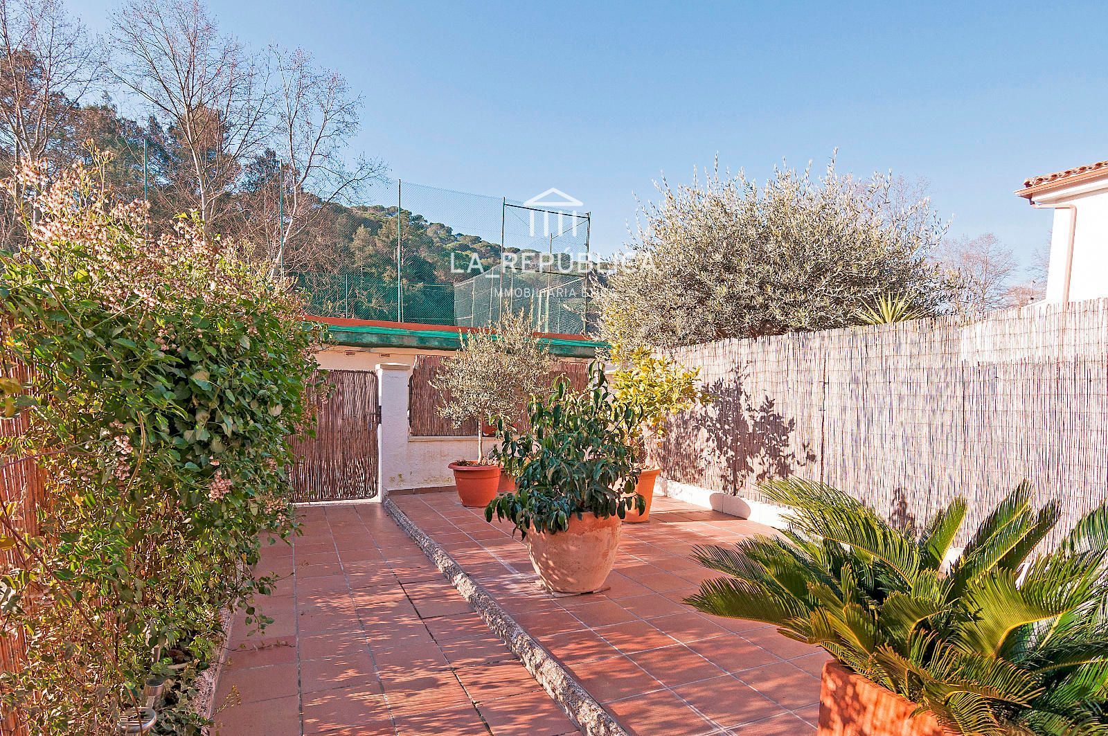Garden of Single-family semi-detached for sale in Sant Iscle de Vallalta  with Air Conditioner, Heating and Private garden