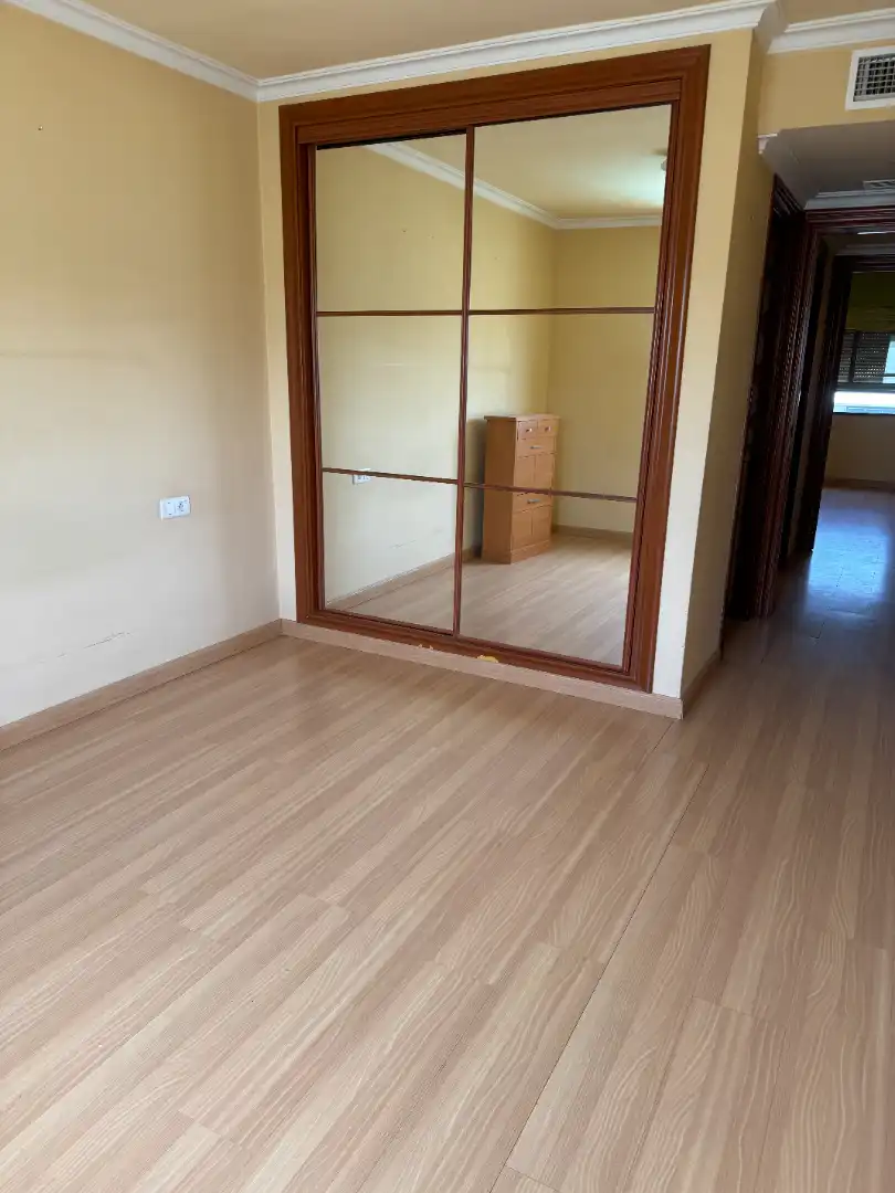Habitación de Piso en venta en Sevilla con Aire acondicionado, Calefacción y Parquet