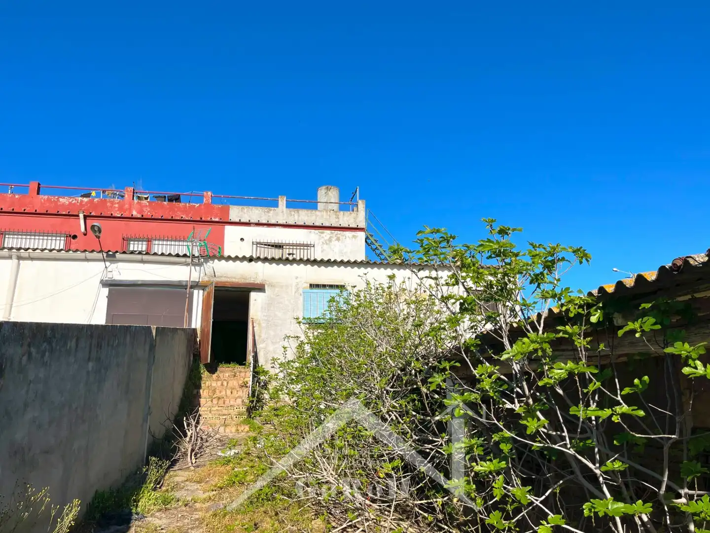 Vista exterior de Casa adosada en venta en Villaverde del Río