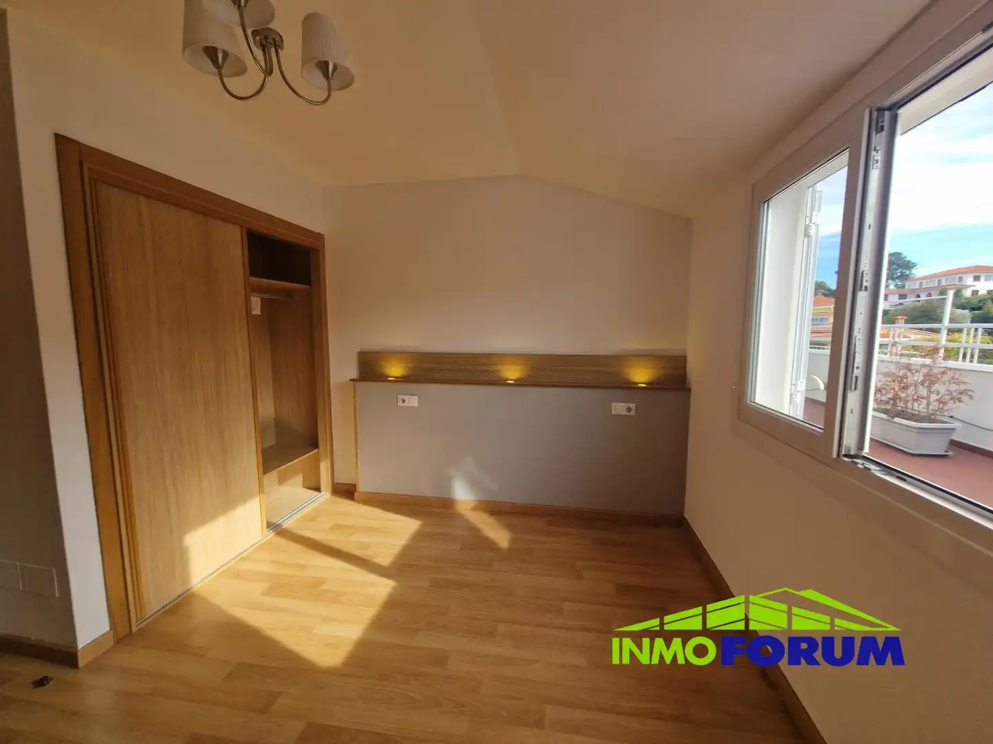 Attic for sale in Oleiros, A Coruña