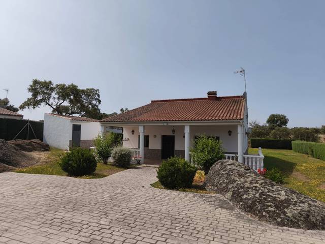 Casa-chalet en Venta en Valdesalor - Rincón de Ballesteros