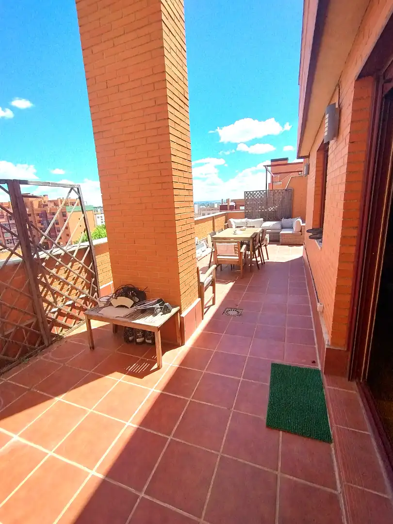 Terrasse von Dachboden zum Verkauf in Madrid mit Terrasse, Abstellraum und Gemeinschaftspool