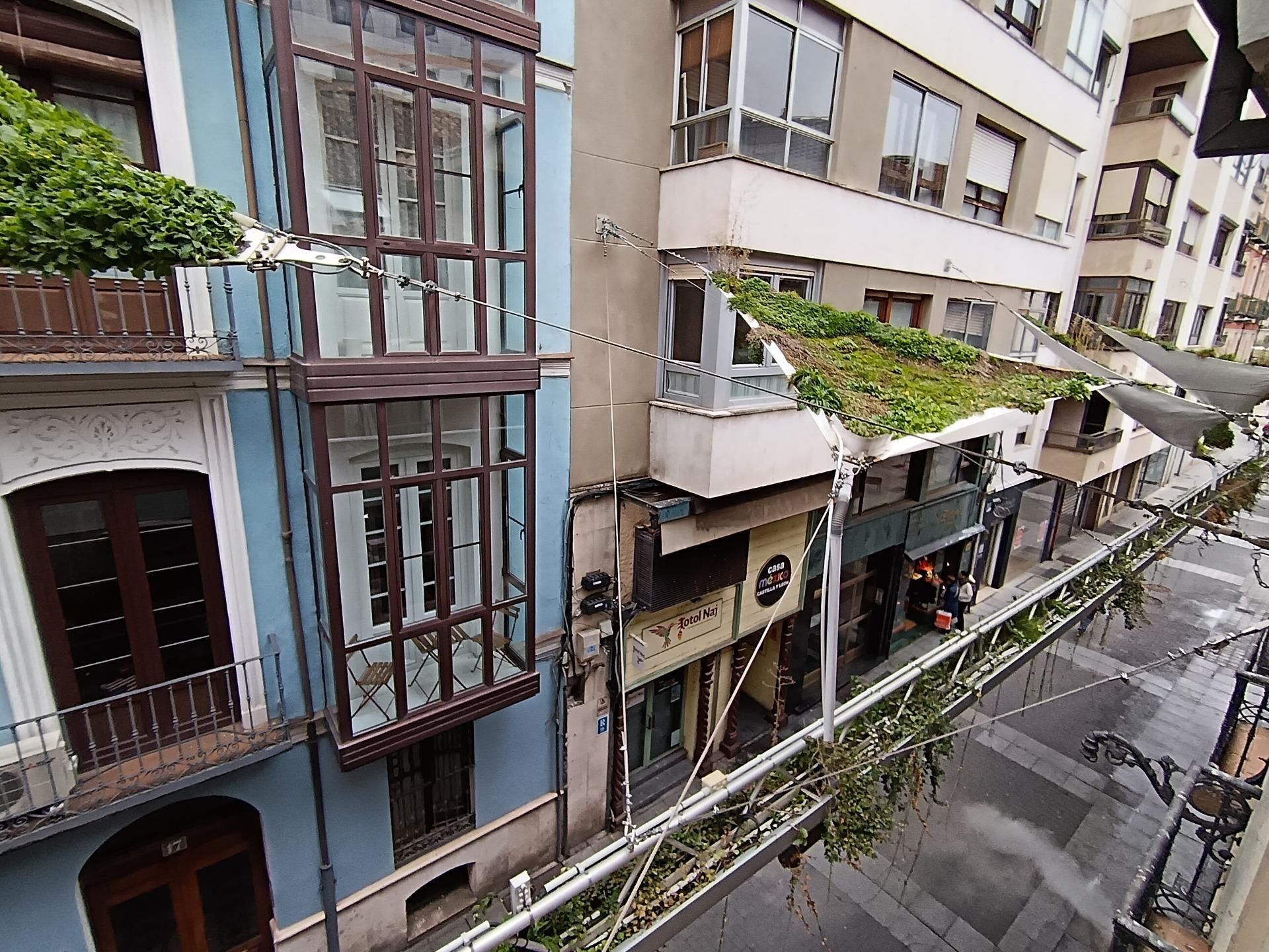 Terraza de Piso de alquiler en Valladolid Capital con Calefacción y Amueblado