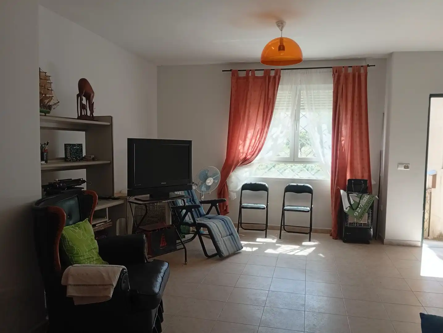 Living room of Houses for sale in Talaveruela de la Vera  with Private garden