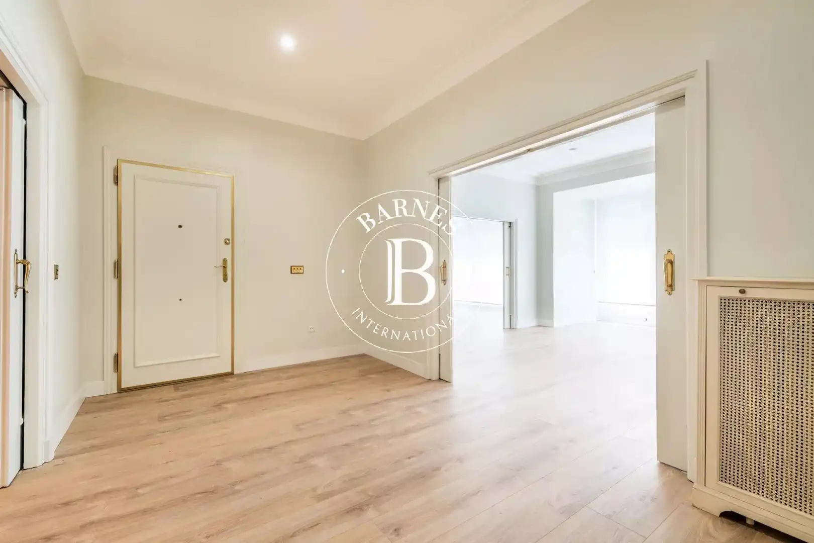 Flat for rent in Madrid  with Air Conditioner, Heating and Storage room