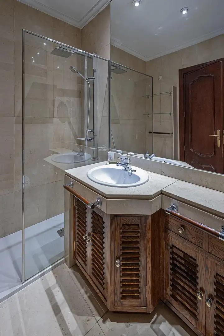Badezimmer von Wohnung zum Verkauf in Valladolid mit Heizung