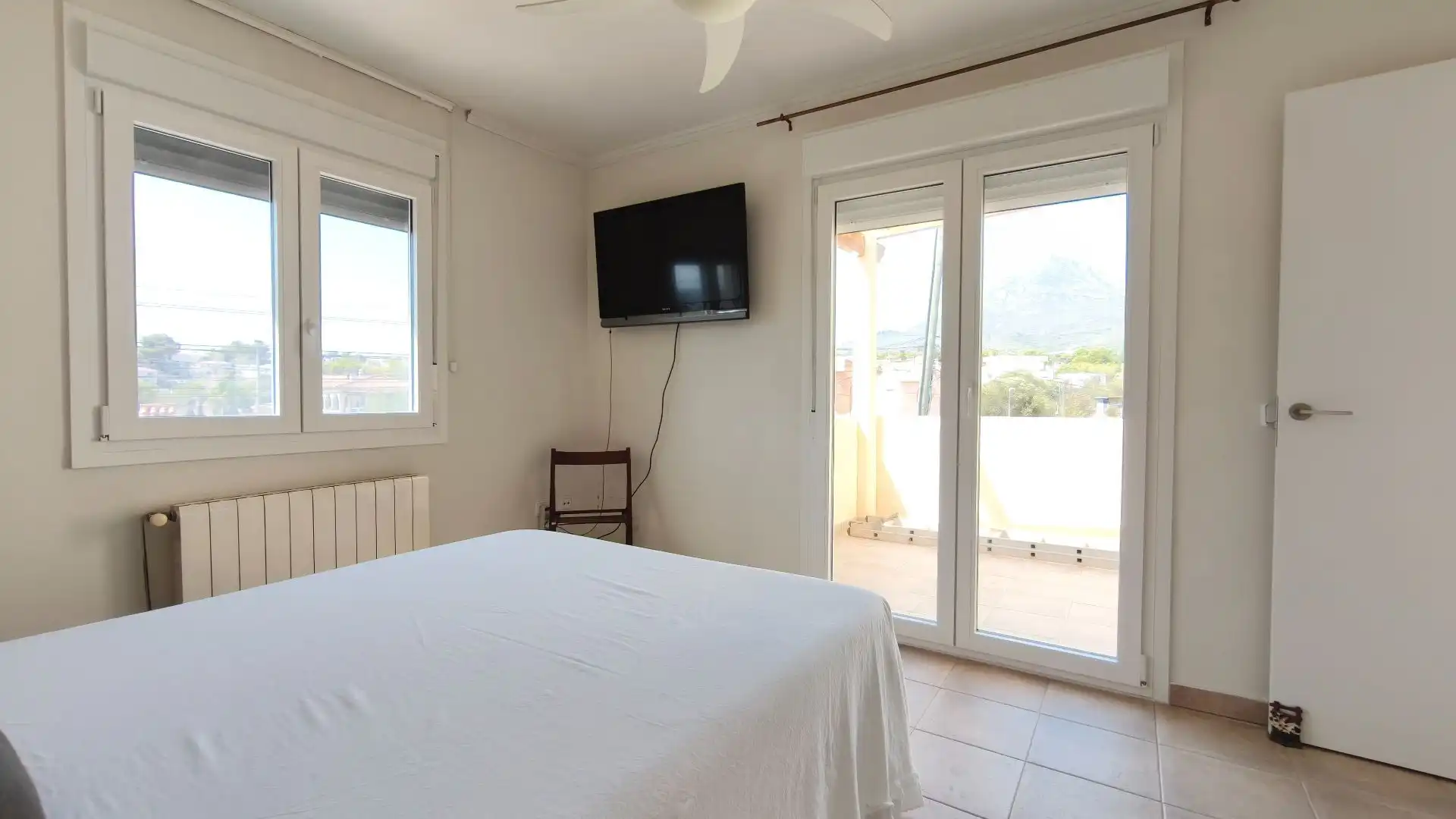 Bedroom of Houses for sale in La Nucia  with Air Conditioner, Heating and Private garden
