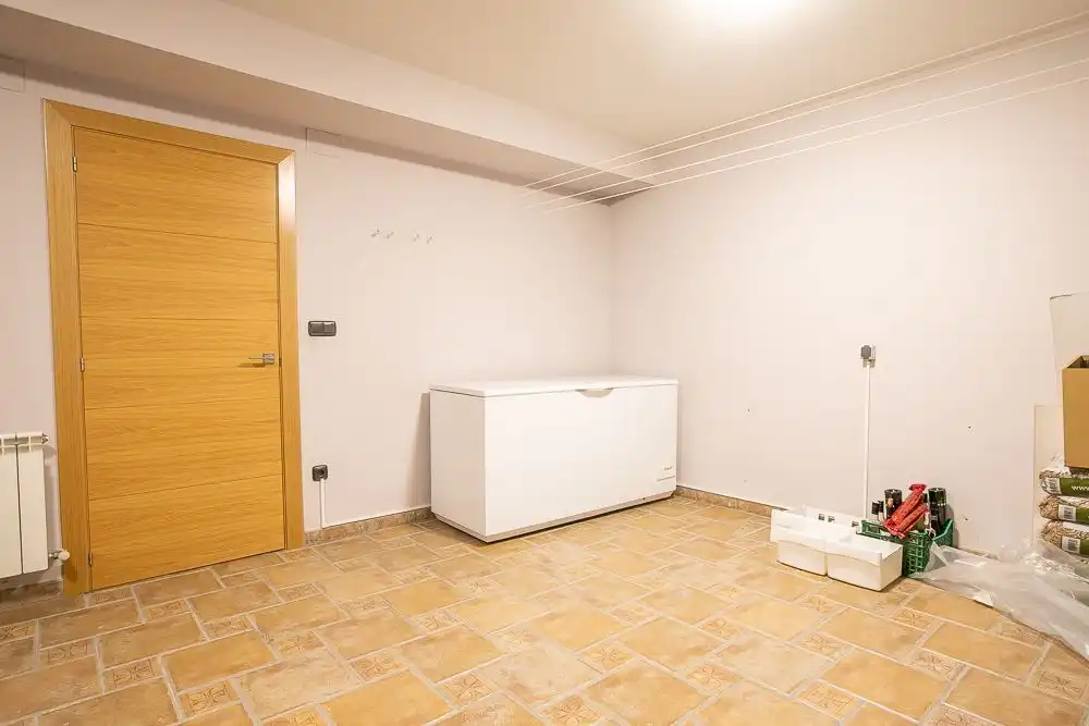 Casa adosada en venta en Irurtzun con Aire acondicionado, Calefacción y Trastero