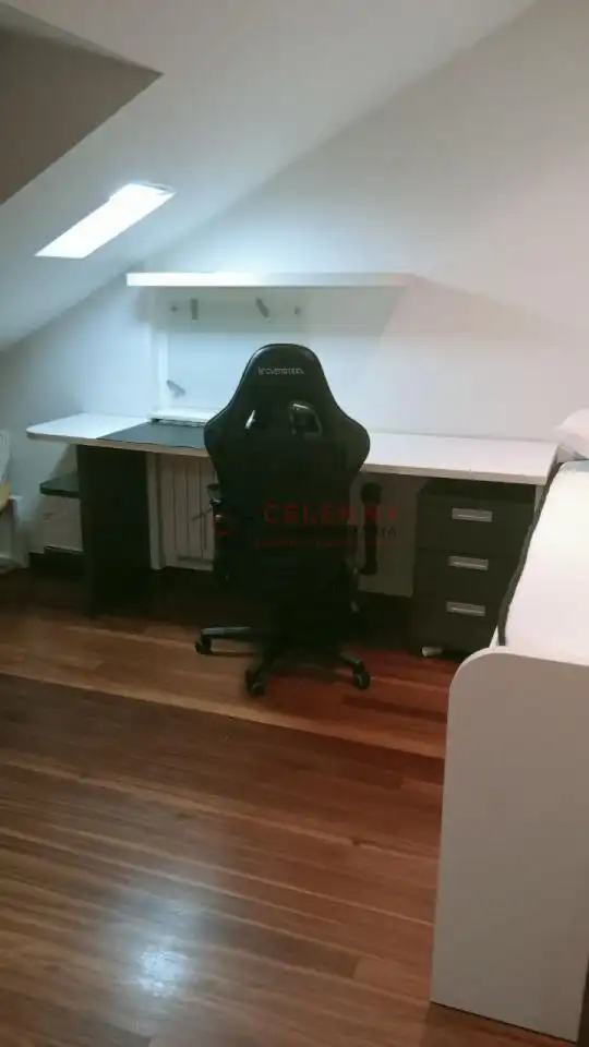 Dúplex de lloguer en Ourense Capital  amb Calefacció, Parquet i Traster