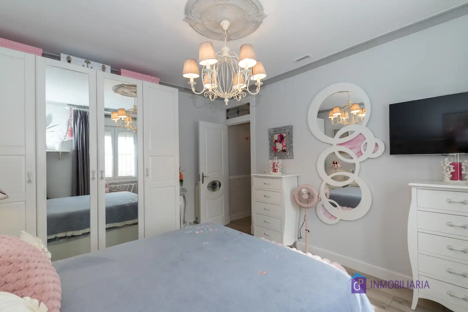 Habitación de Piso en venta en Zaragoza con Aire acondicionado, Calefacción y Horno