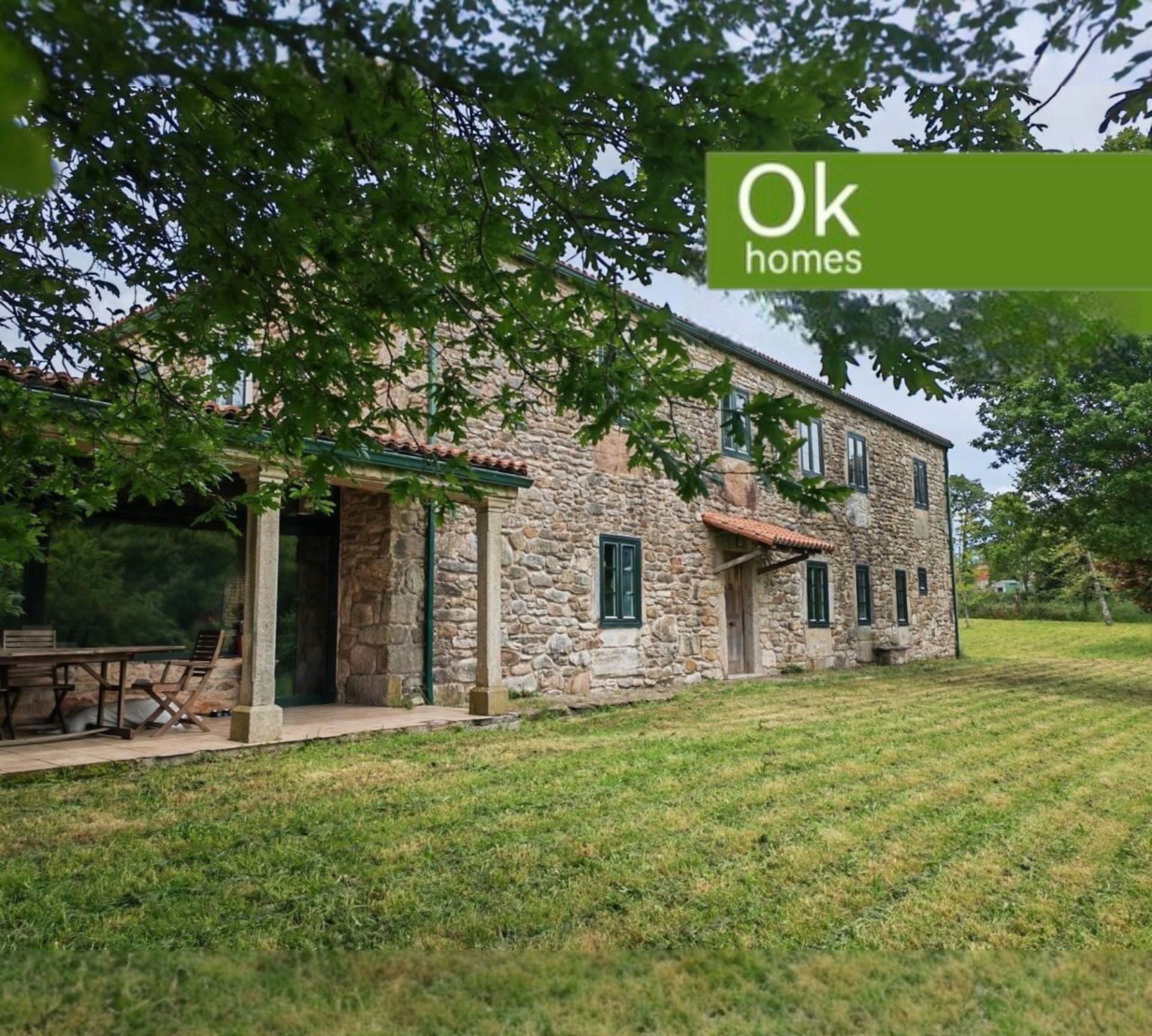 Vista exterior de Finca rústica en venda en Sobrado (A Coruña) amb Calefacció, Jardí privat i Parquet