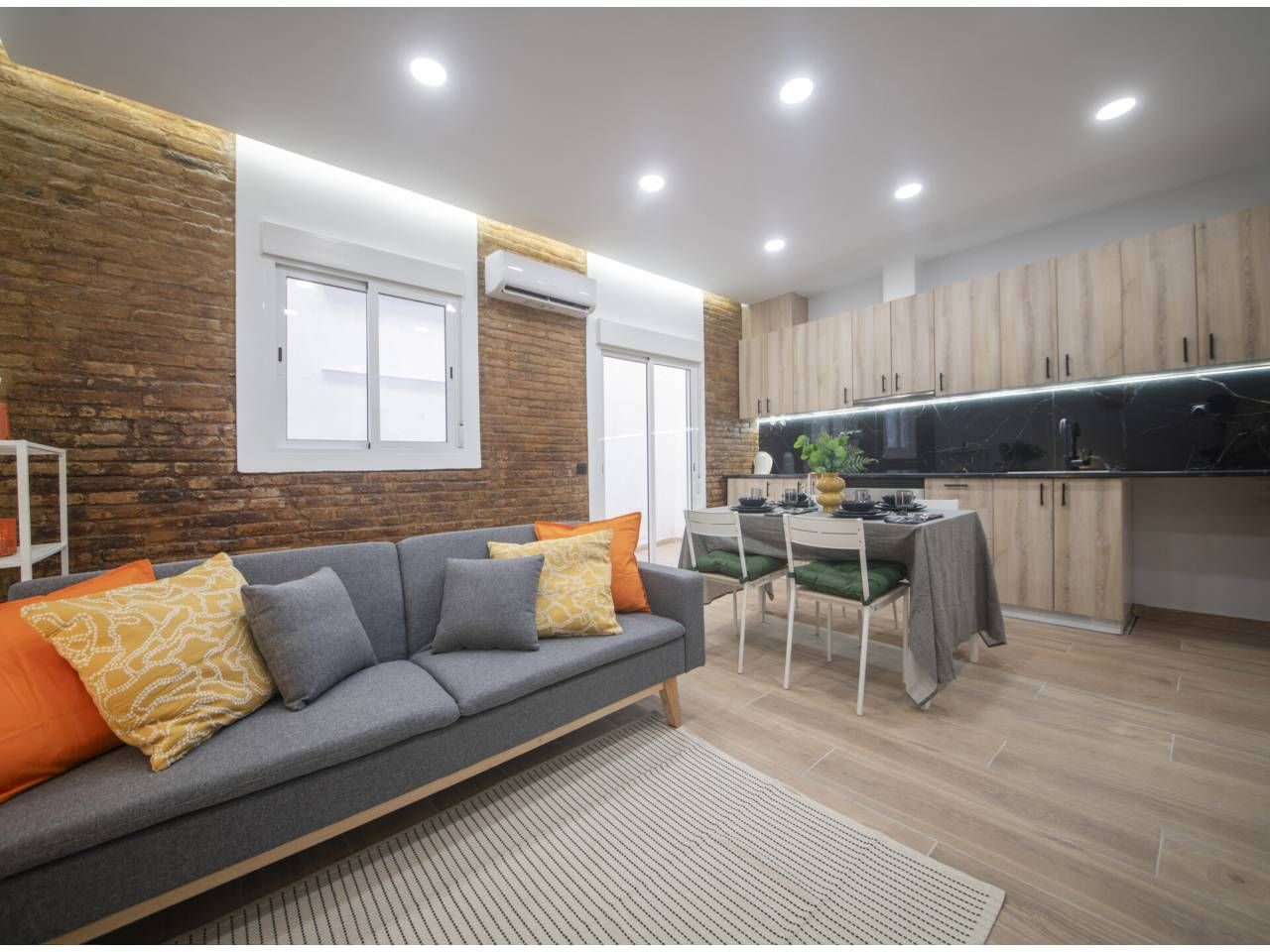 Living room of Flat for sale in  Barcelona Capital  with Air Conditioner, Terrace and Storage room