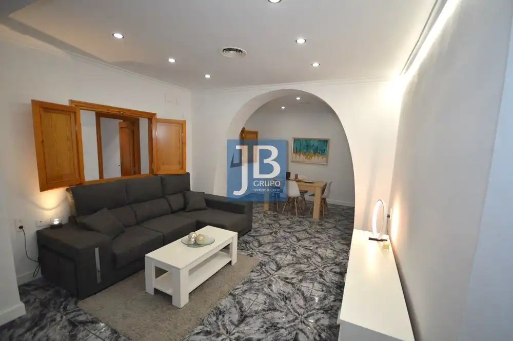 Sala d'estar de Casa adosada en venda en L'Alcúdia de Crespins amb Terrassa, Moblat i Forn