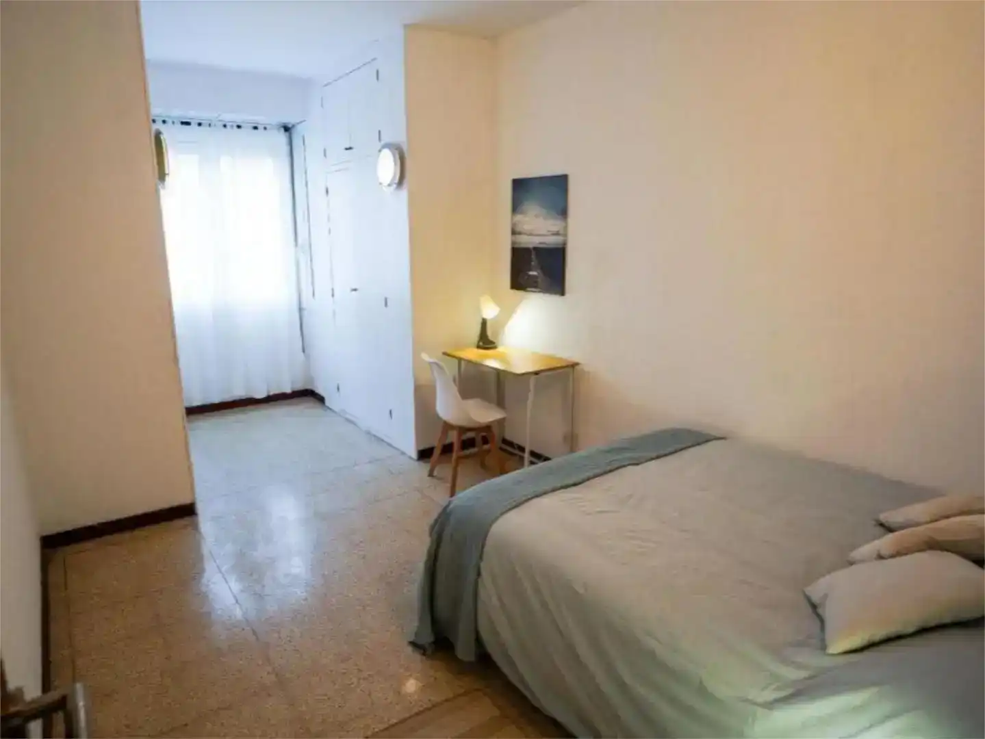 Dormitori de Pis de lloguer en Sollana amb Moblat i Balcó