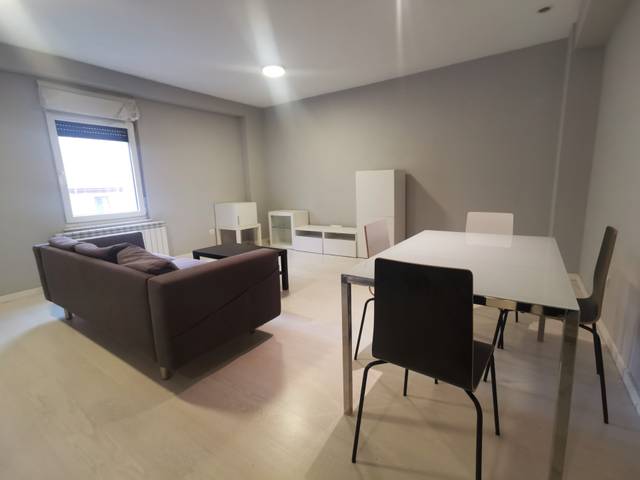 Piso en Alquiler en Paseo de Canalejas en Sancti Spiritus - San Juan