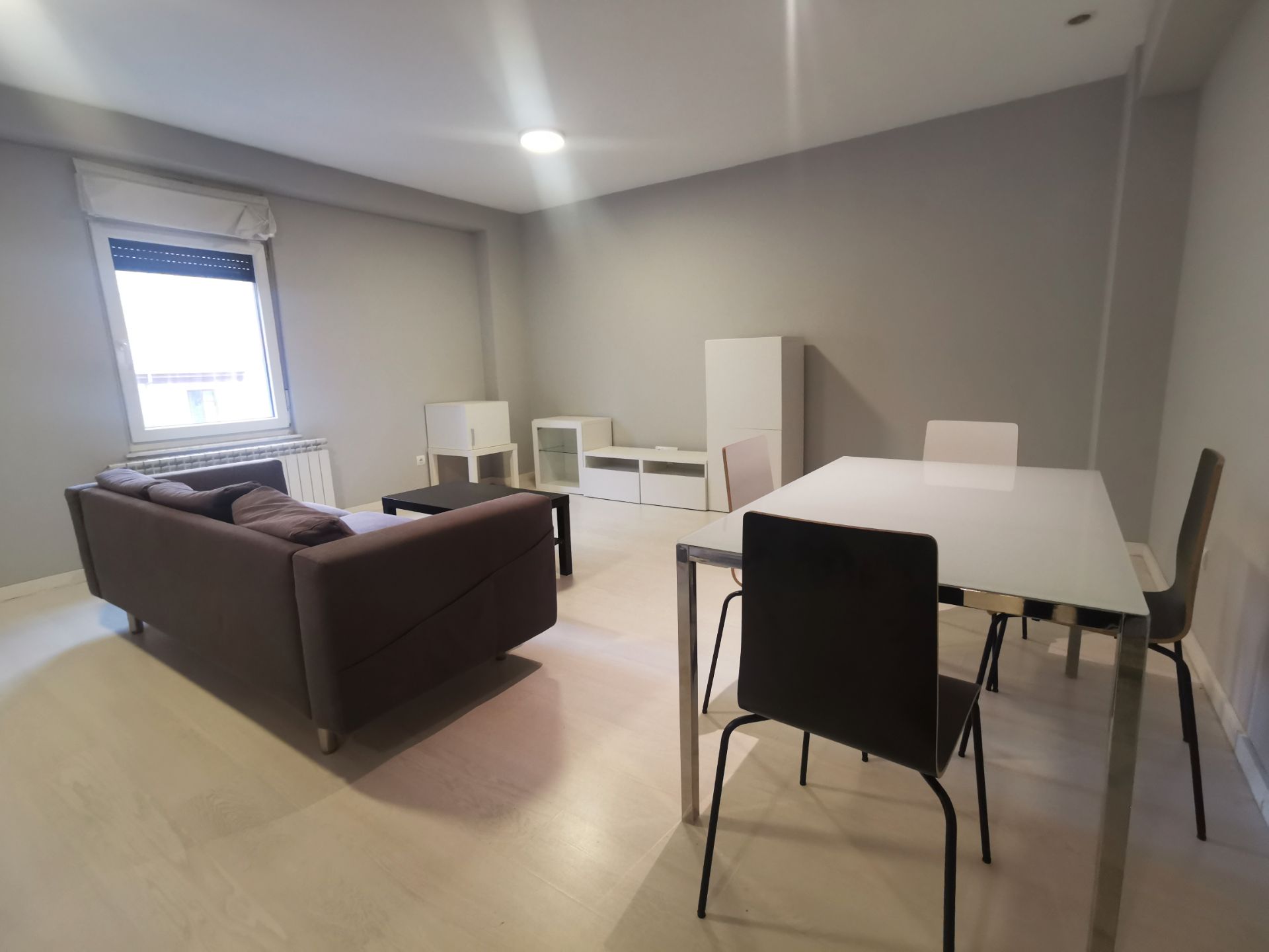 Sala d'estar de Pis de lloguer en Salamanca Capital amb Calefacció, Parquet i Moblat