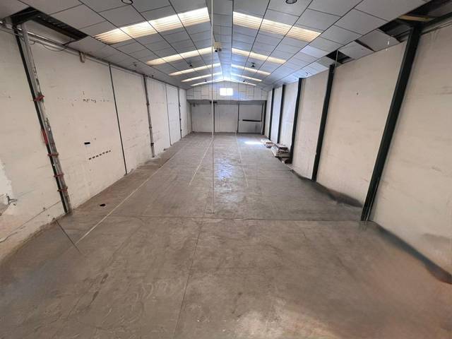 Nave industrial en Alquiler en Quart de Poblet