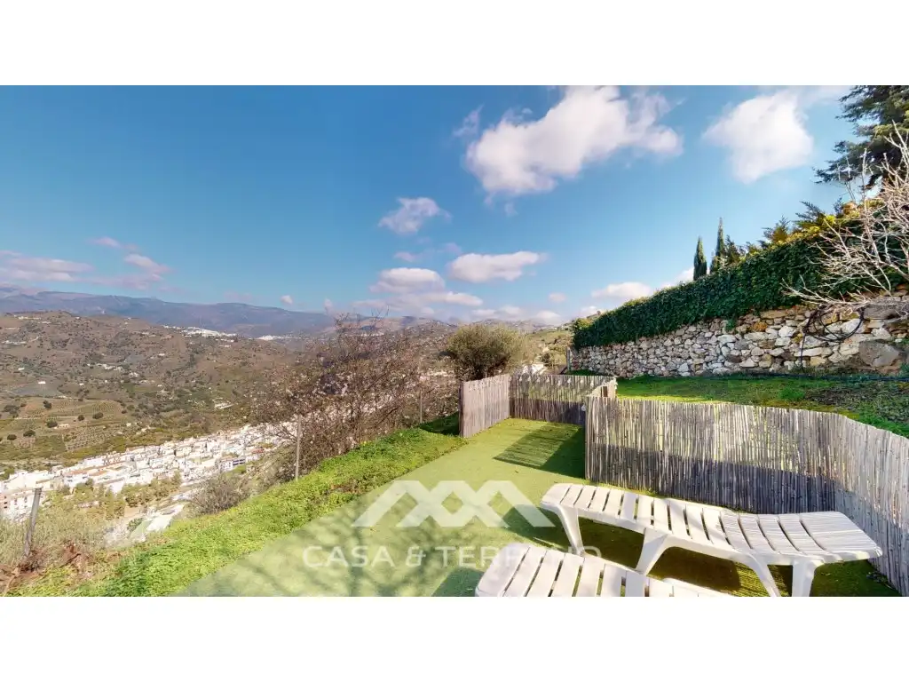 Garden of Houses for sale in Sayalonga  with Terrace, Furnished and Internet