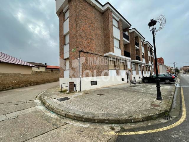 Local comercial en Venta en Avenida Príncipe de Asturias, 40 en Anguciana