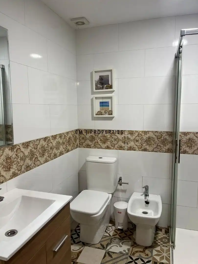 Bathroom of Flat for rent in Extramurs