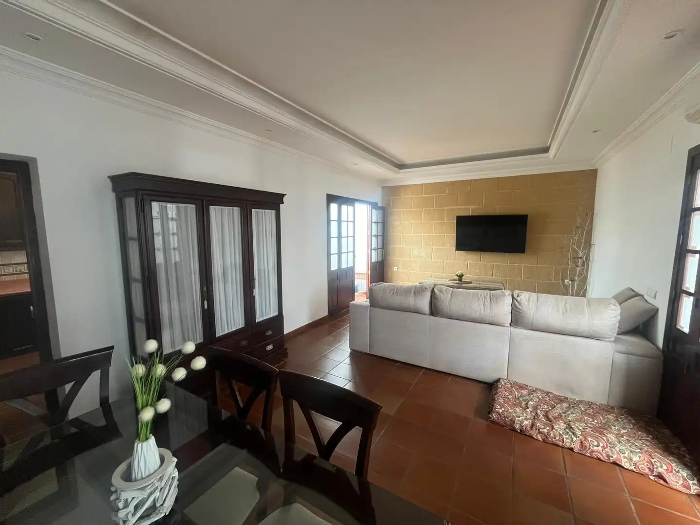 Sala d'estar de Casa adosada en venda en La Puebla de Cazalla