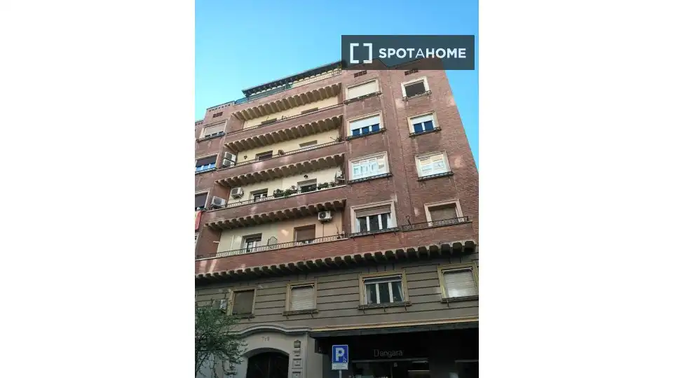 Vista exterior de Piso para compartir en Madrid con Aire acondicionado, Calefacción y Amueblado