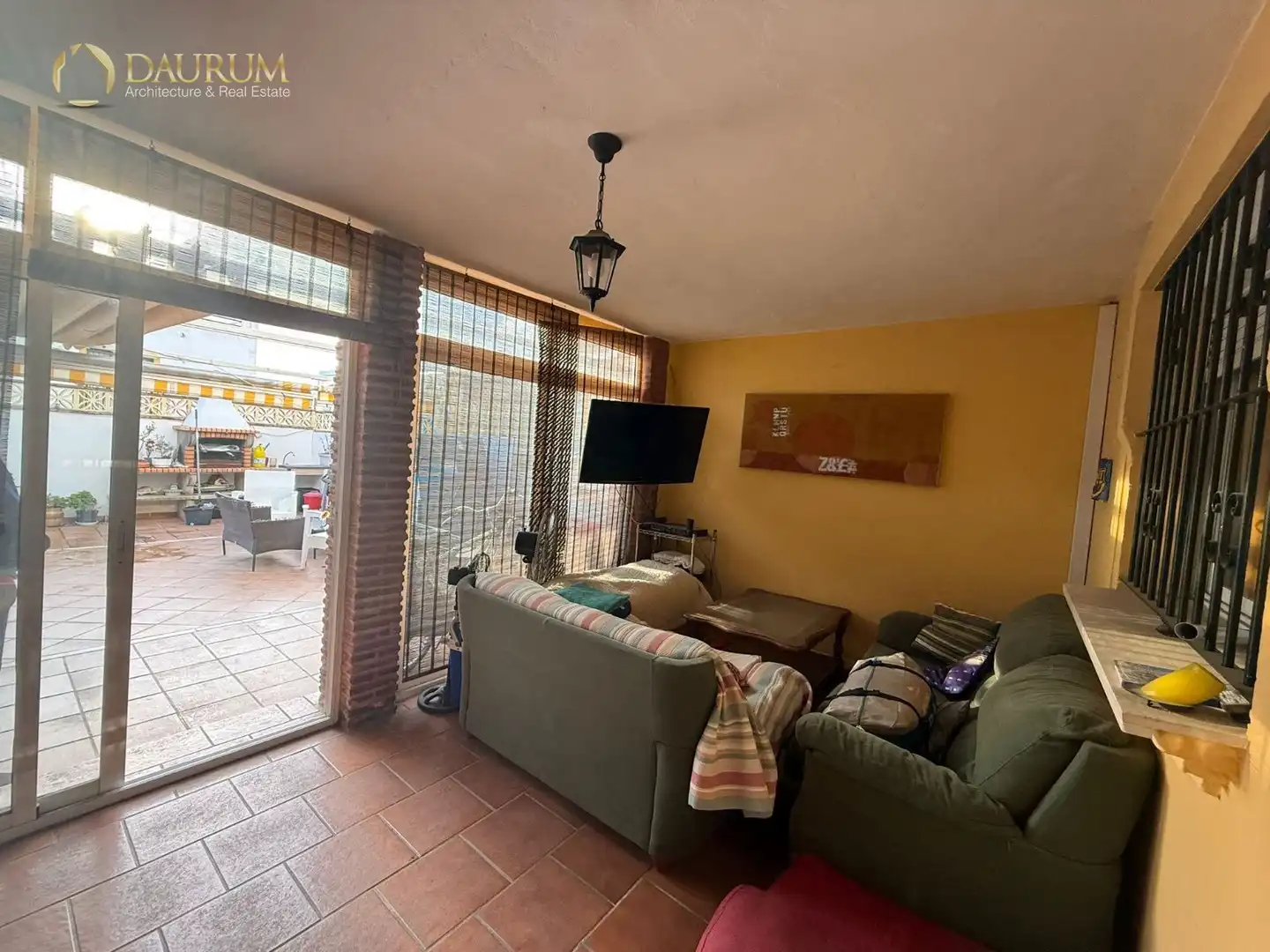 Sala de estar de Casa adosada en venta en Marbella con Aire acondicionado, Calefacción y Terraza