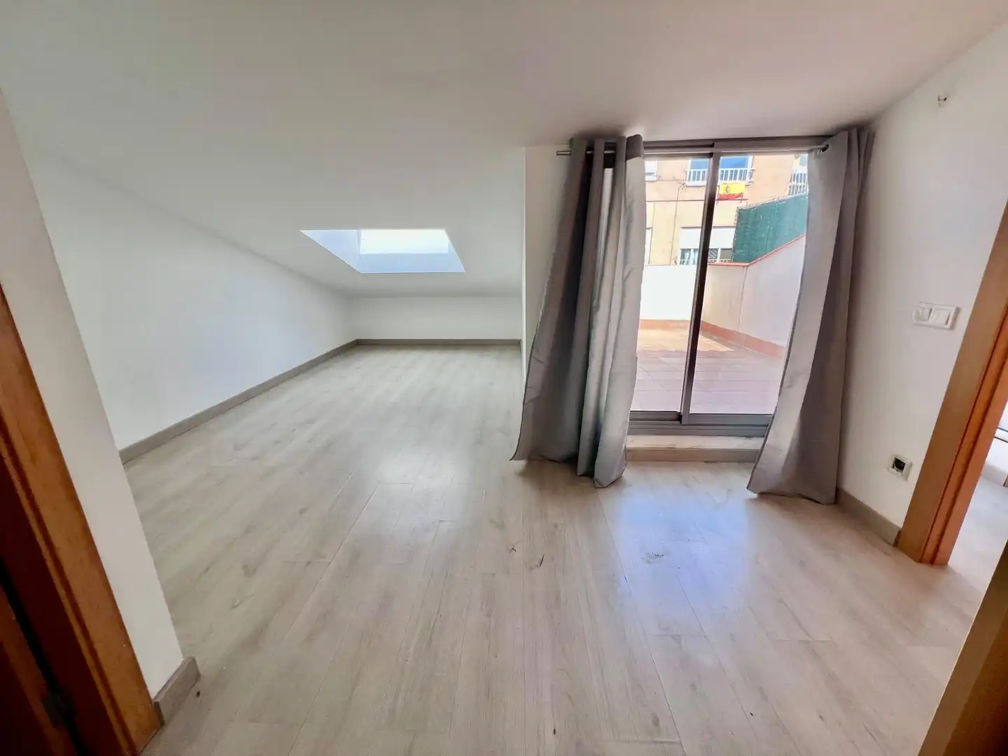 Bedroom of Attic for rent in Sabadell  with Air Conditioner, Heating and Parquet flooring
