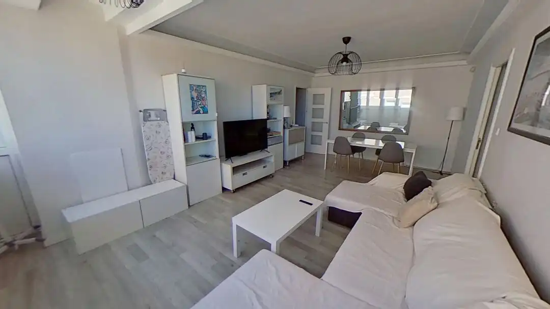 Living room of Flat for rent in  Madrid Capital  with Air Conditioner and Heating