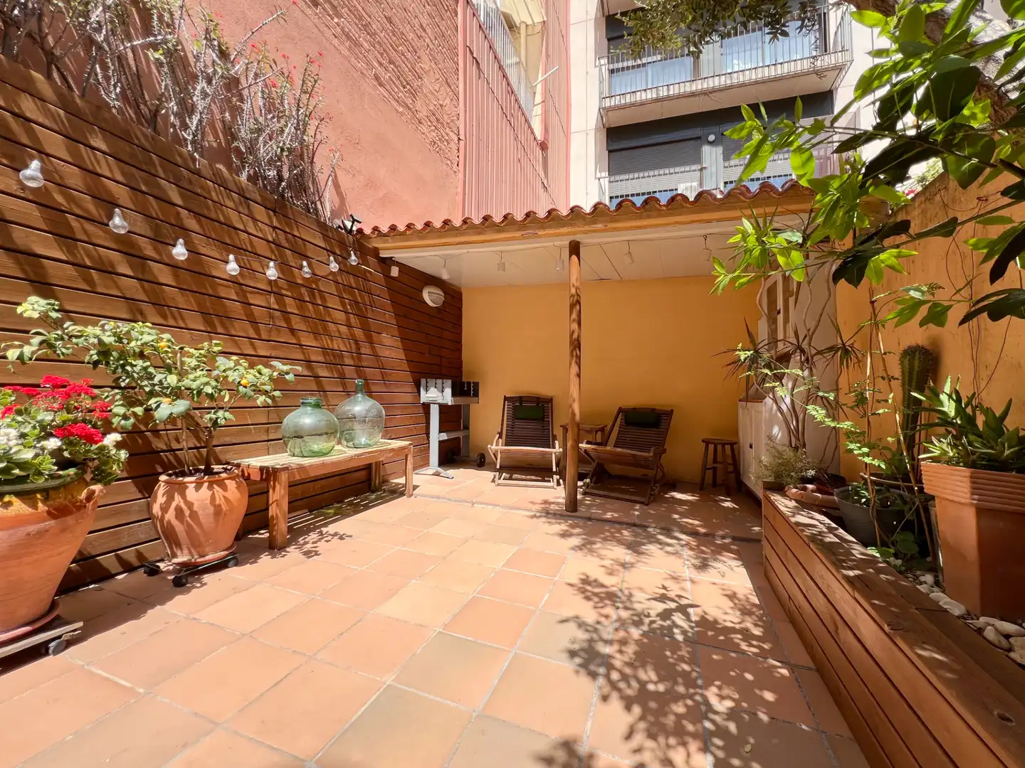 Casa a schiera con giardino in vendita a Passatge de Còrsega 16, imagen 3