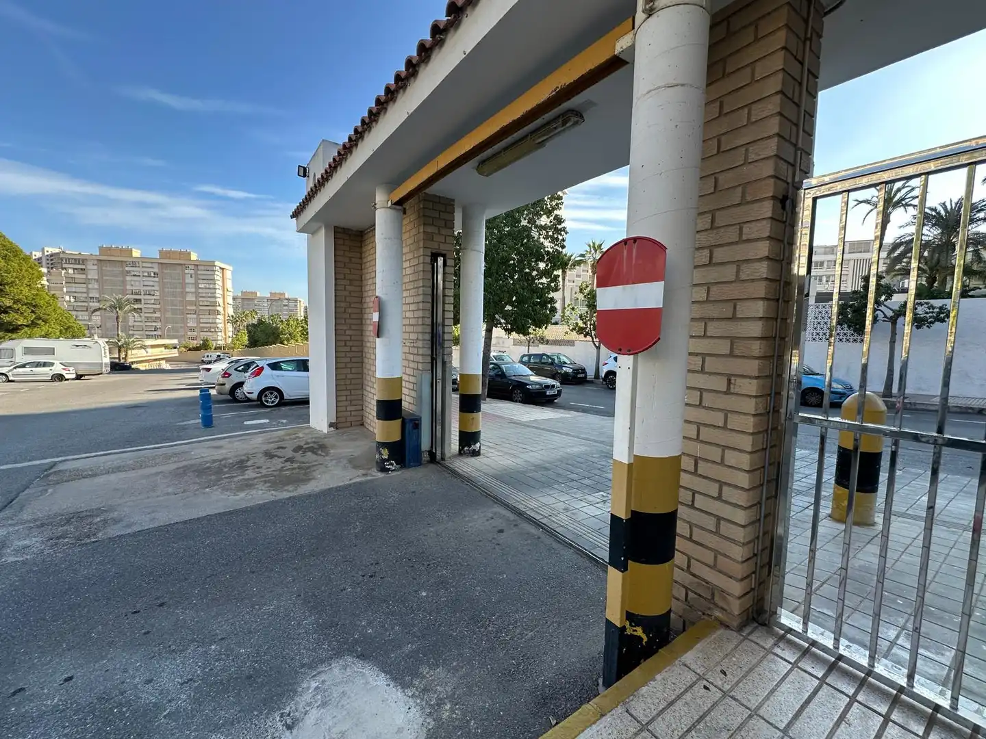 Aparcament de Apartament en venda en Sant Joan d'Alacant amb Aire condicionat, Terrassa i Forn
