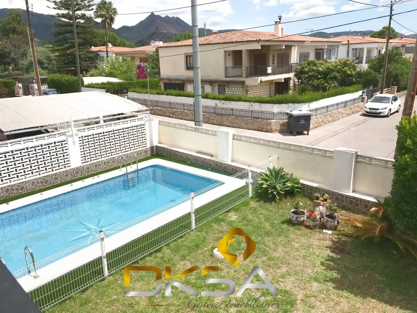 Piscina de Casa adosada en venda en Benicasim / Benicàssim amb Calefacció, Jardí privat i Terrassa