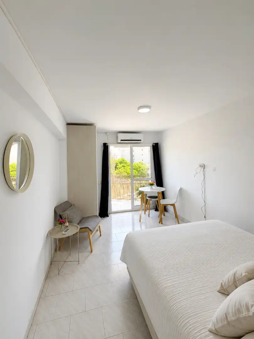 Habitación de Estudio en venta en Benalmádena con Aire acondicionado, Amueblado y Piscina comunitaria