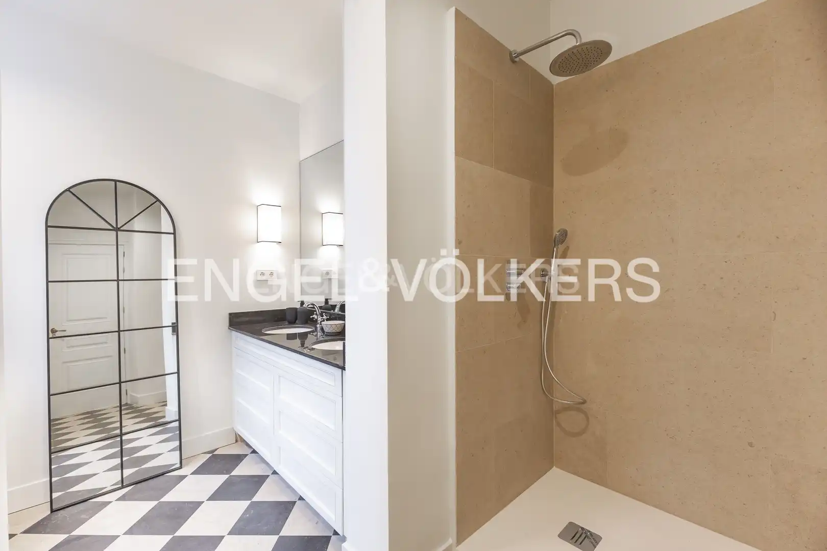 Baño de Piso en venta en Madrid con Aire acondicionado, Calefacción y Terraza