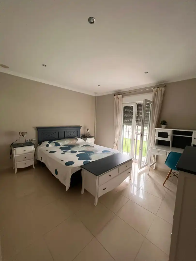 Dormitori de Casa o xalet en venda en Los Barrios
