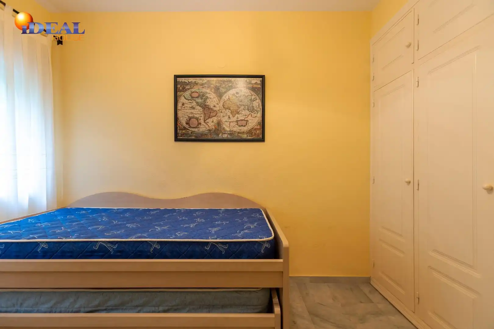 Habitación de Piso en venta en Almuñécar con Jardín privado, Terraza y Piscina comunitaria